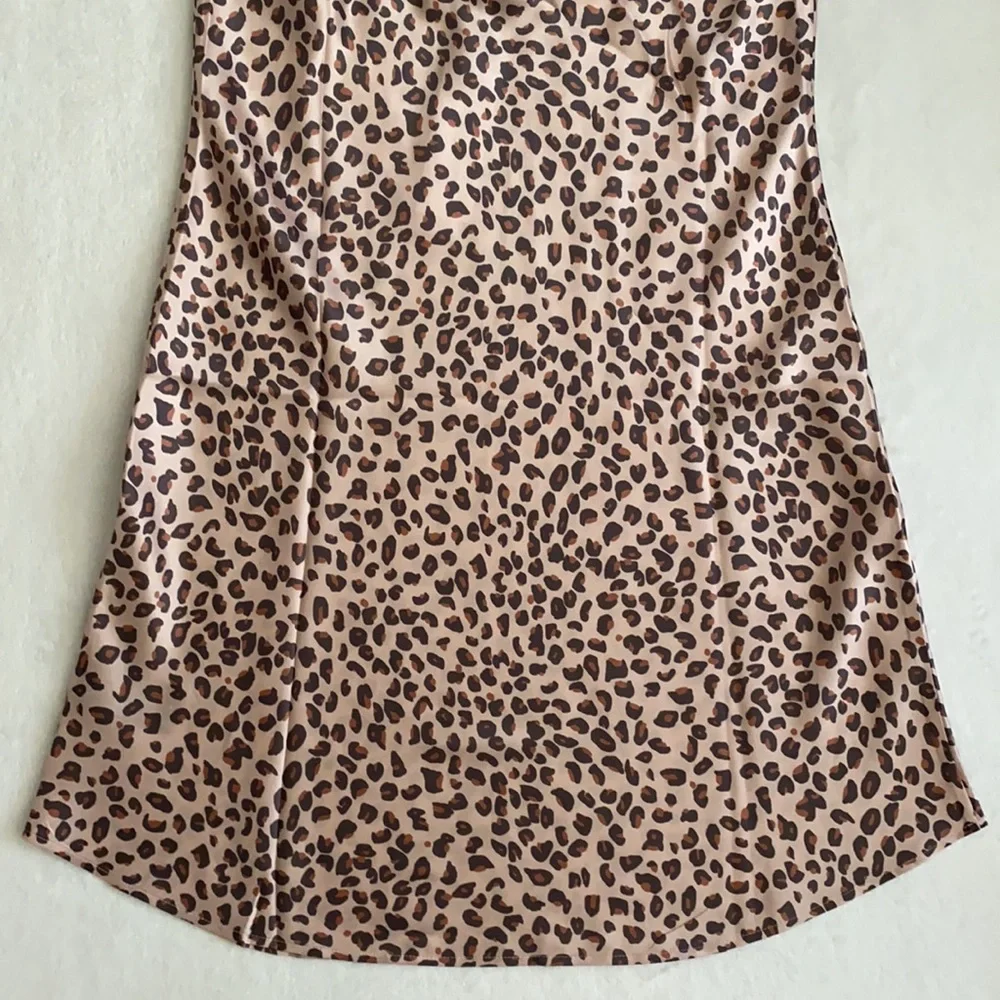 {NWT} UGG RTW | Theda Silk Slip Dress 90s Leopard Blush Animal Print (M 8-10) - Picture 14 of 15